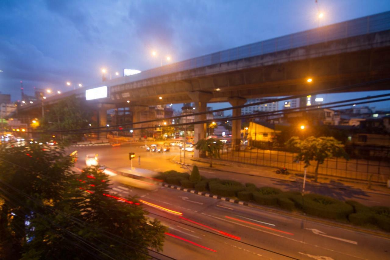Grey Sheep Hostel Bangkok Ngoại thất bức ảnh