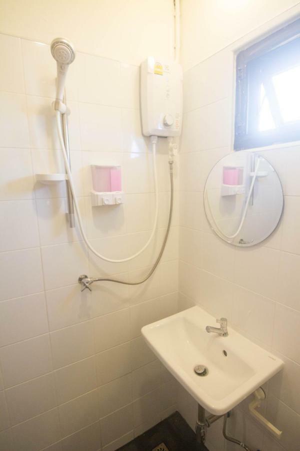 Grey Sheep Hostel Bangkok Ngoại thất bức ảnh