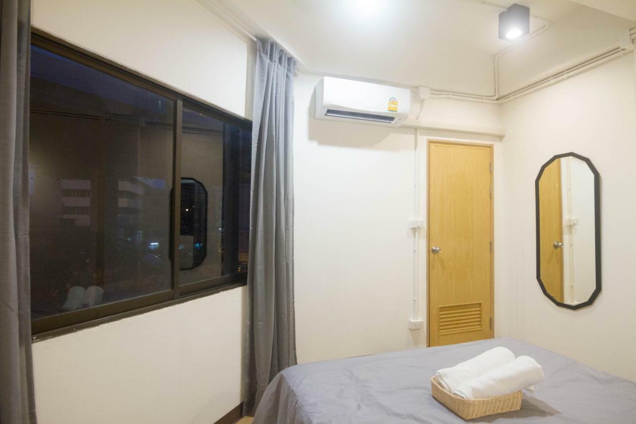 Grey Sheep Hostel Bangkok Ngoại thất bức ảnh