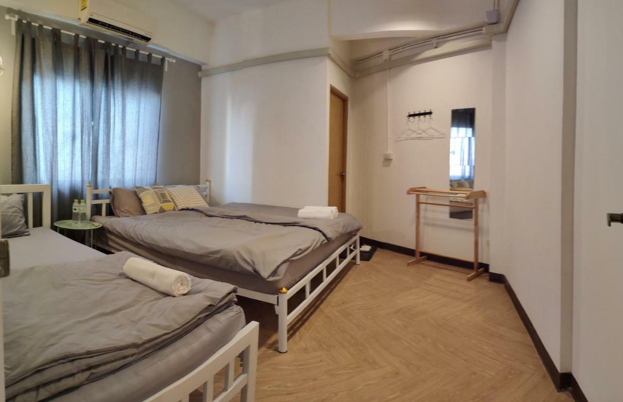 Grey Sheep Hostel Bangkok Ngoại thất bức ảnh