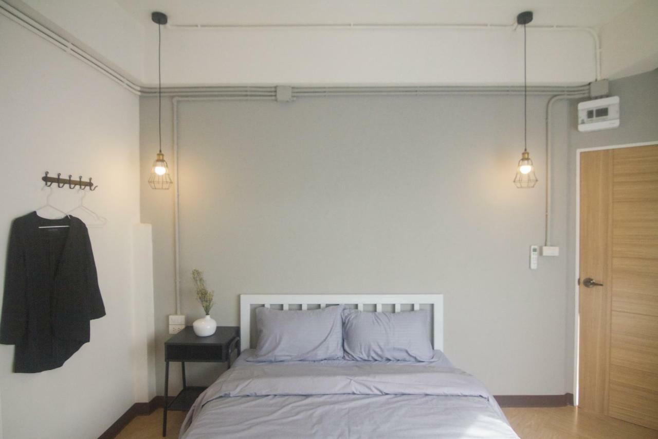 Grey Sheep Hostel Bangkok Ngoại thất bức ảnh